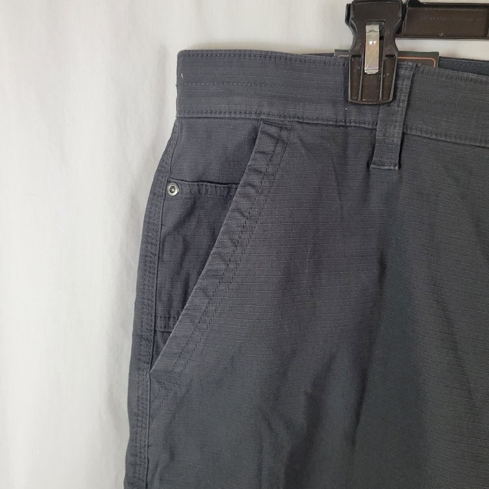 WP Weatherproof Grey Shadow Stretch Trail Utility Shorts Waist Size 40 - Picture 2 of 7